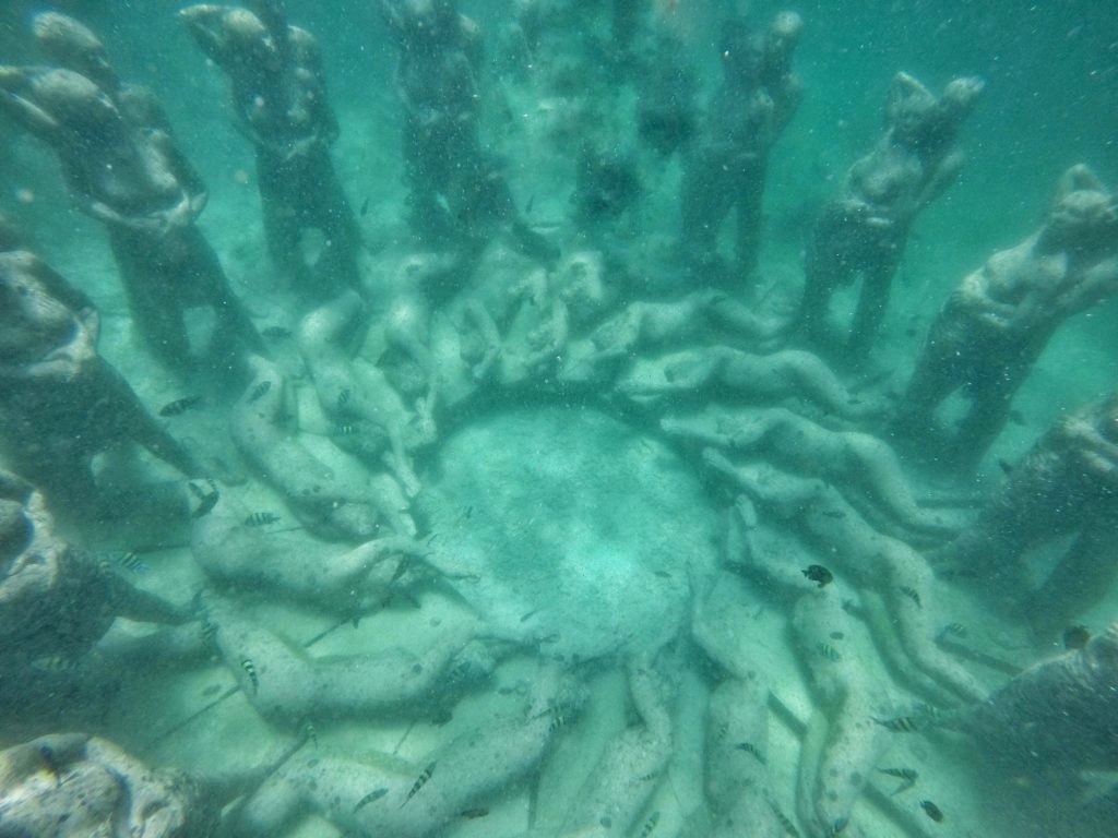 Statue sott'acqua alle Isole Gili