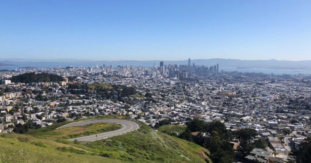 Vista dall'alto della collina di Twin Peaks di San Francisco